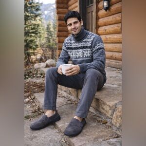 Dearfoam Cozy Comfort Perforated Microsuede Slippers Men’s Medium 9-10 Dark Gray